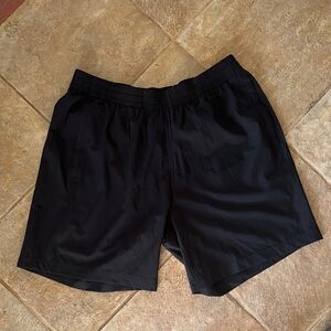 Cascade sport Men's Black Shorts with front pockets and elastic waist size M
